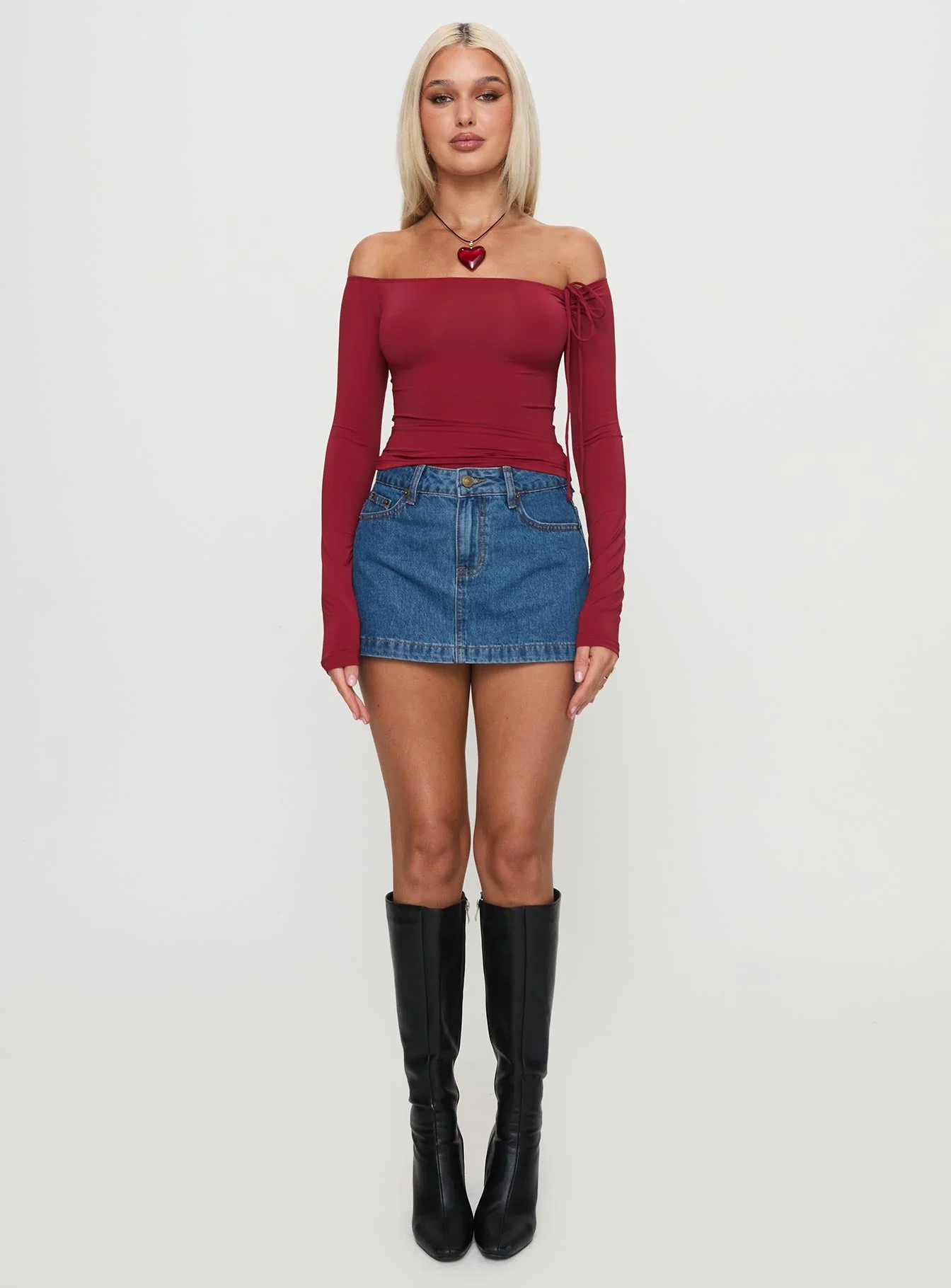 Nicolina Low Rise Denim Mini Skirt Light Wash