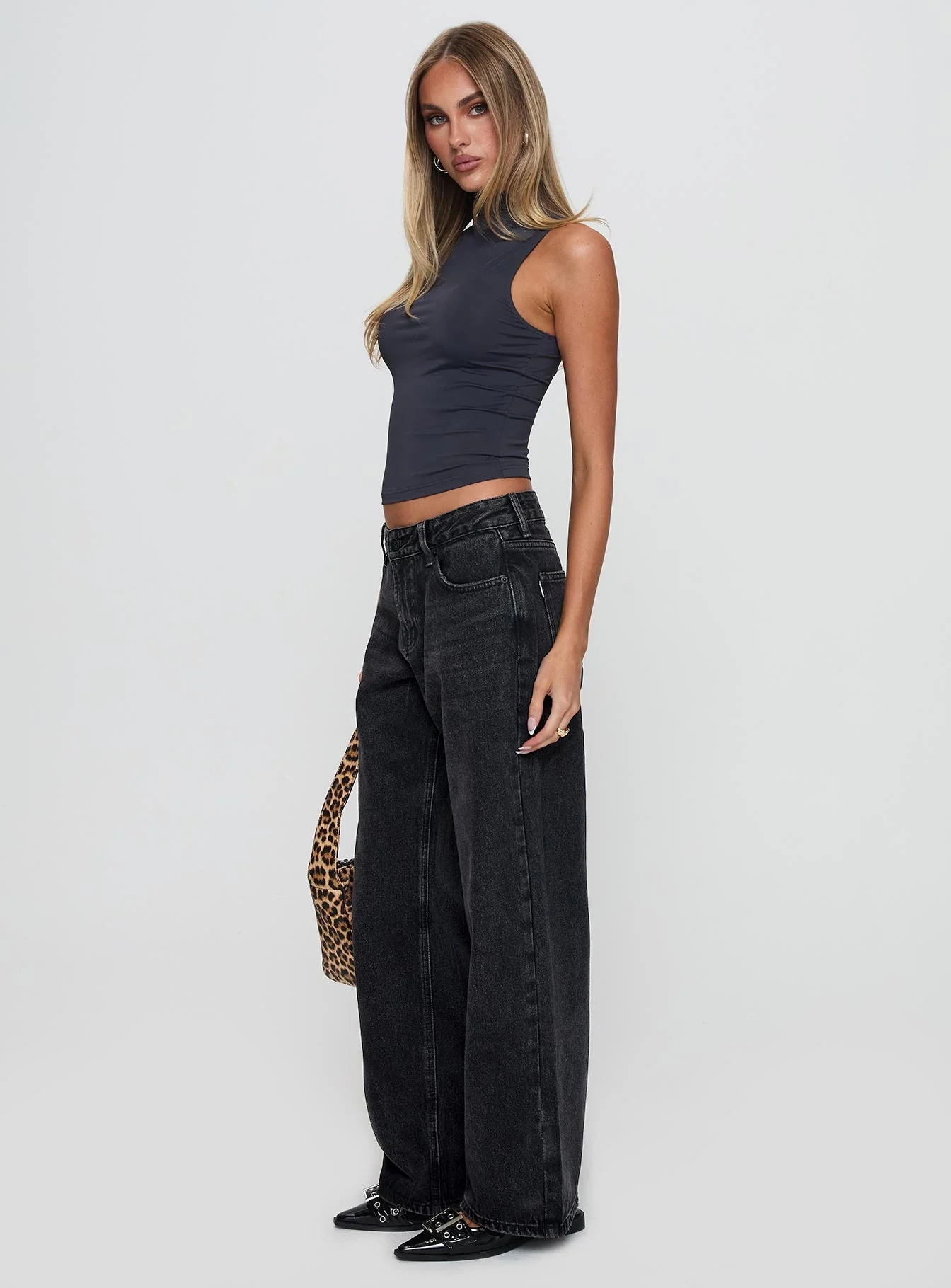 Serenitia Mid Rise Relaxed Jeans Washed Black