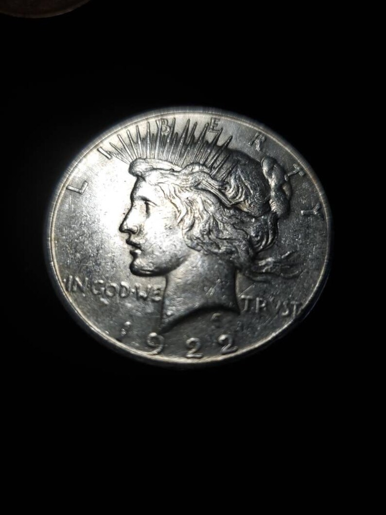 1922 S Silver Peace Dollar XF++/ AU -  Key date -  Discounted - Cleaned or Polished?  Lot# 303 - usacoinsstore