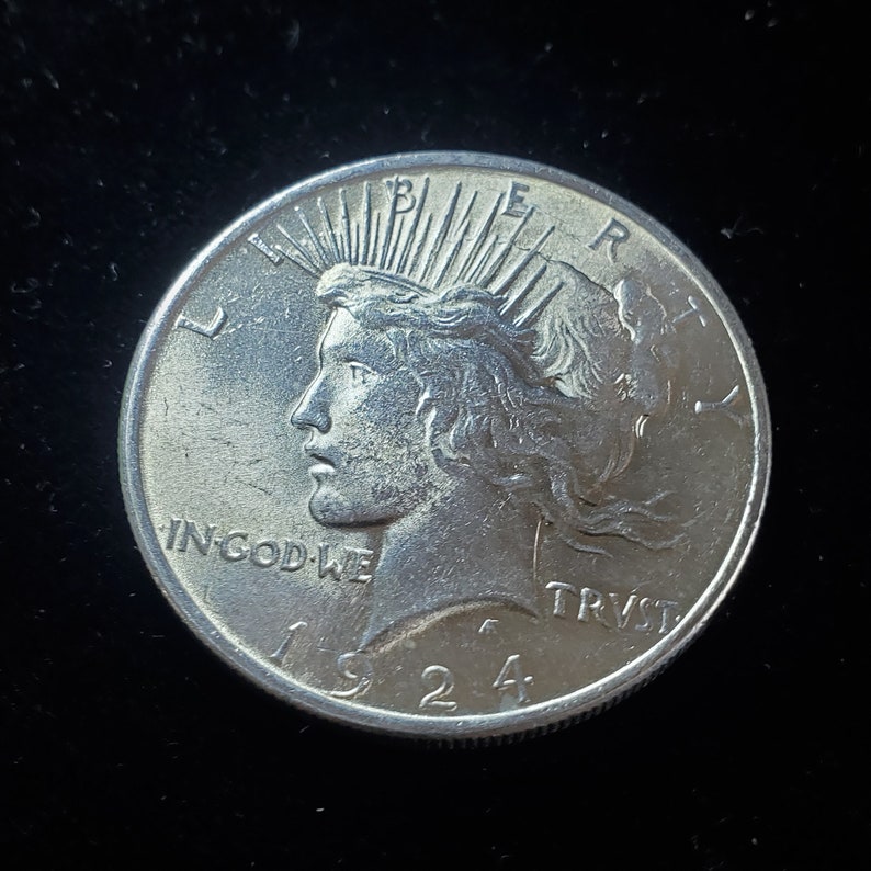 1924  Silver Peace Dollar BU   ! Lot# 966   Reg 79 - usacoinsstore
