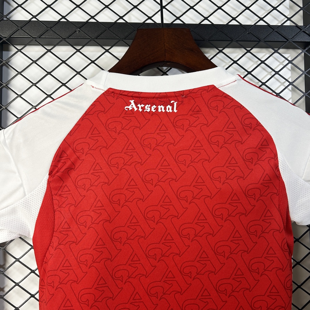 Kid's Arsenal Home Kit 2025/26