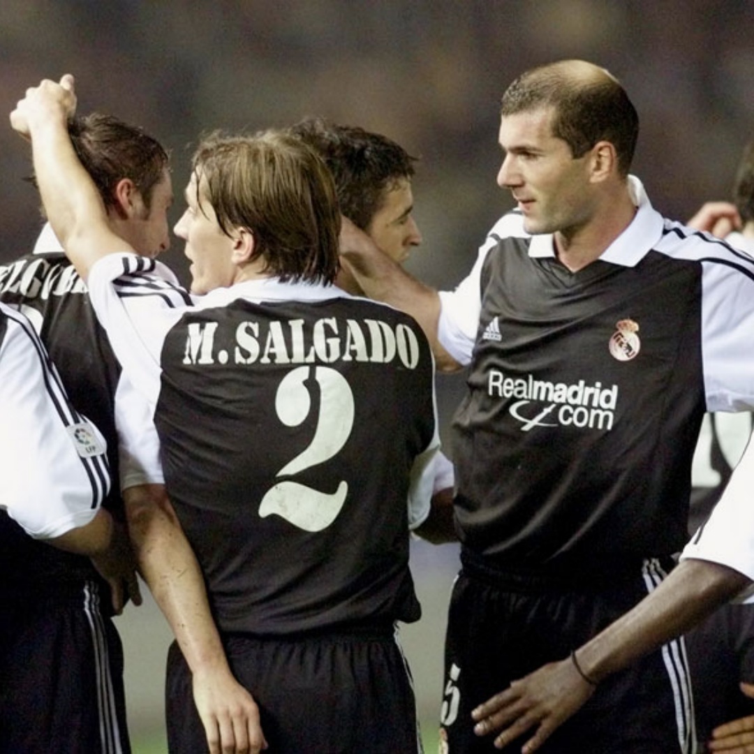 Retro Real Madrid Away Jersey 2001/02