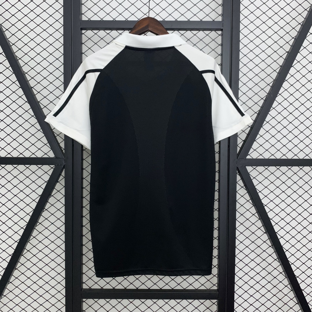 Retro Real Madrid Away Jersey 2001/02