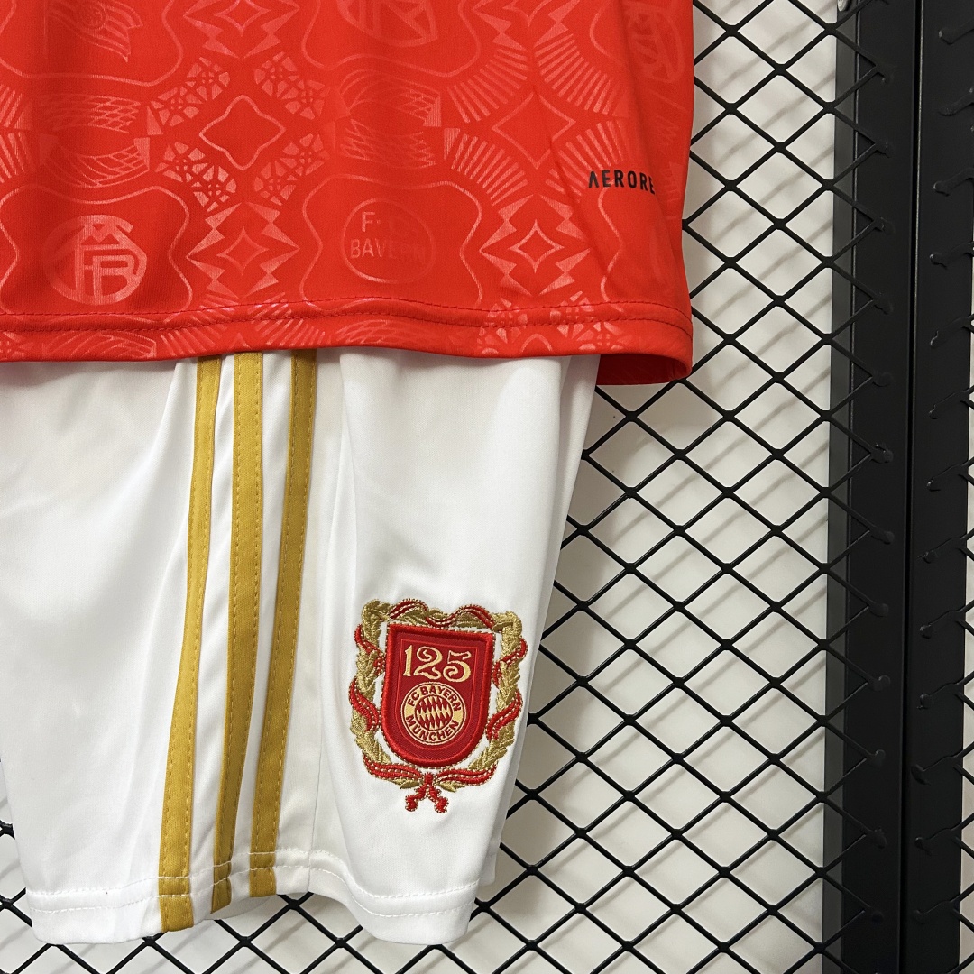 Kid's Bayern Munich 125th Anniversary Kit 2025/26