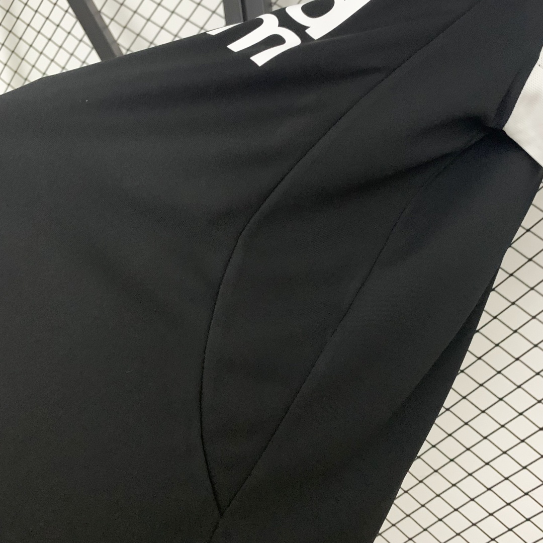 Retro Real Madrid Away Jersey 2001/02