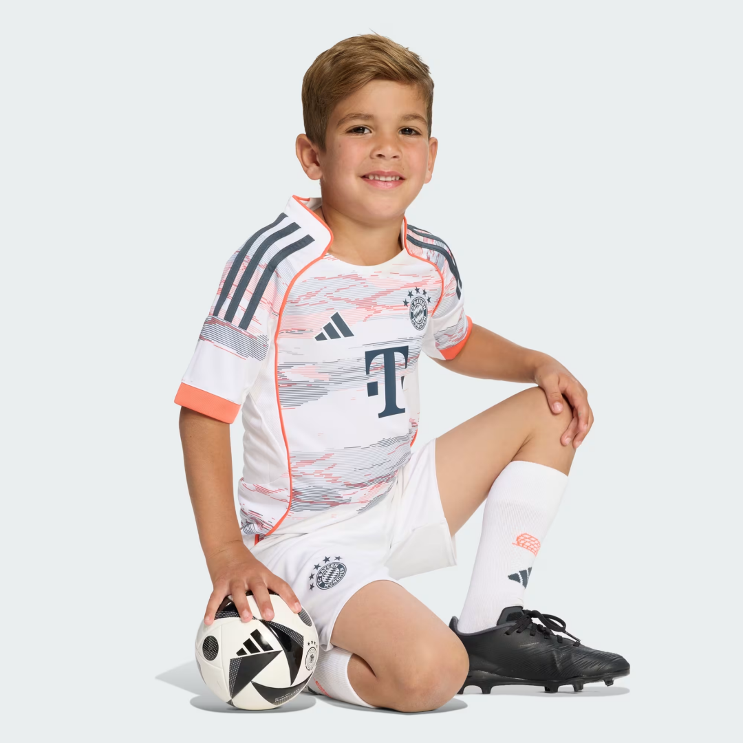 Kid's Bayern Munich Away Kit 2025/26