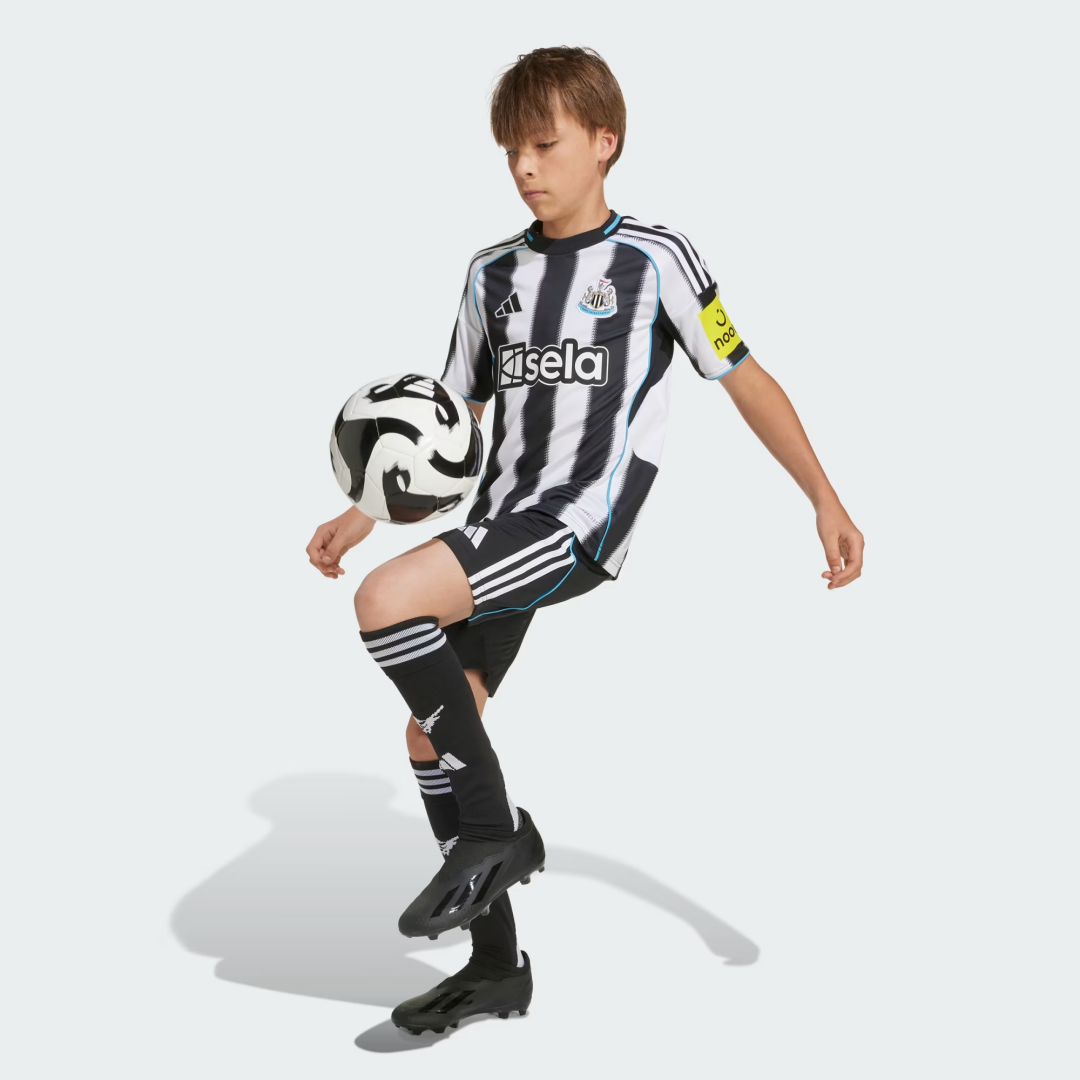 Kid's Newcastle United Home Kit 2025/26