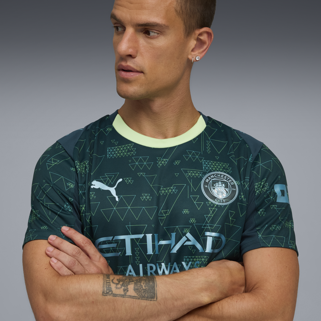 Manchester City EA Sports Fourth Jersey 2025/26